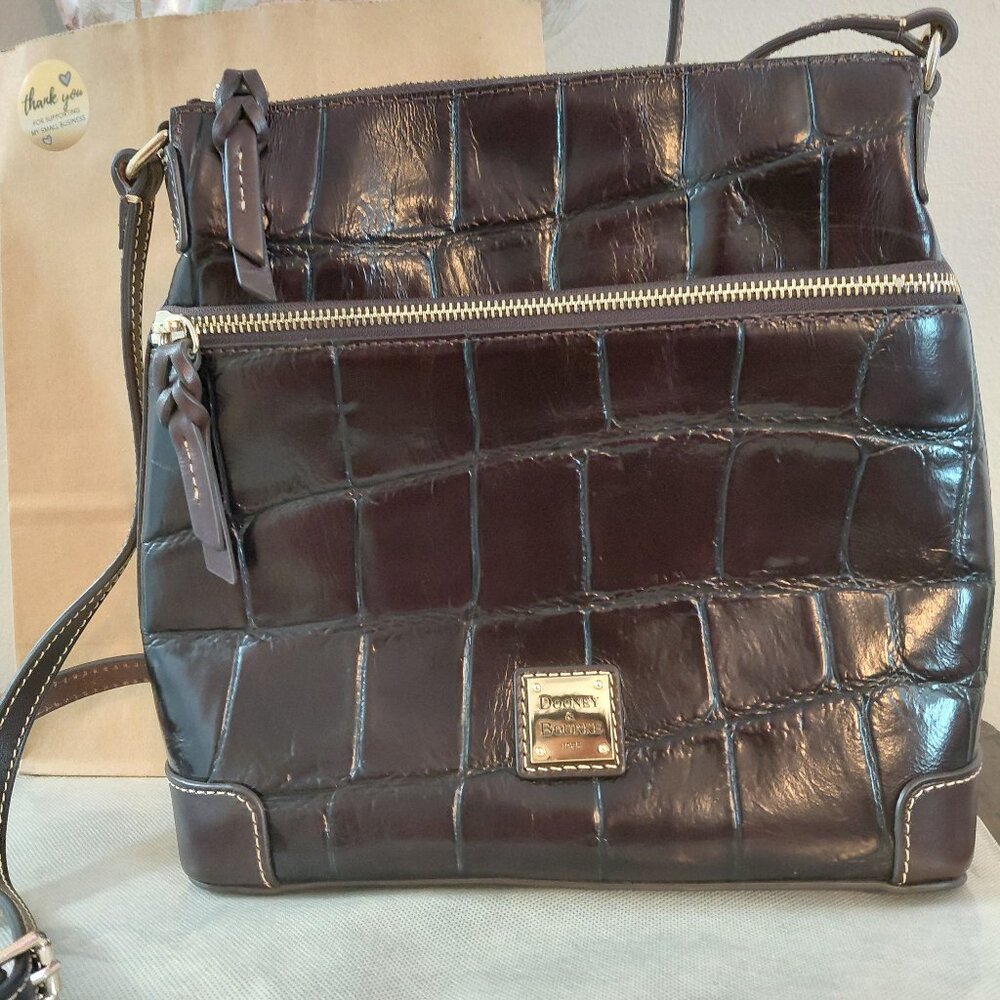 Dooney & Bourke Womens Brown Croc Embossed Adjustable Strap Shoulderbag